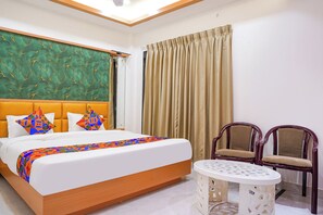 Habitación ejecutiva | Sábanas de algodón egipcio, ropa de cama de alta calidad, caja fuerte