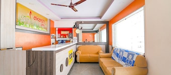 Fabhotel Vrj Residency