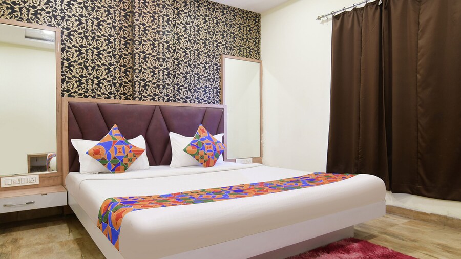 Fabhotel Ss Blue