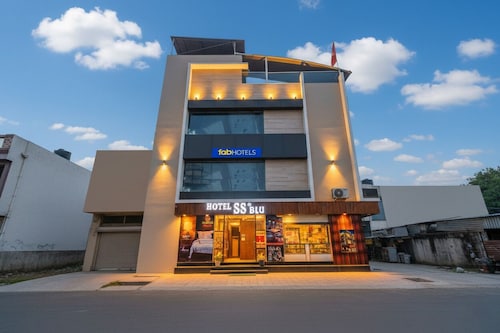 Fabhotel Ss Blue