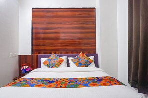 Egyptian cotton sheets, premium bedding, in-room safe, free WiFi