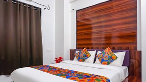 Egyptian cotton sheets, premium bedding, in-room safe, free WiFi - Fabexpress The Ambience (Pune)
