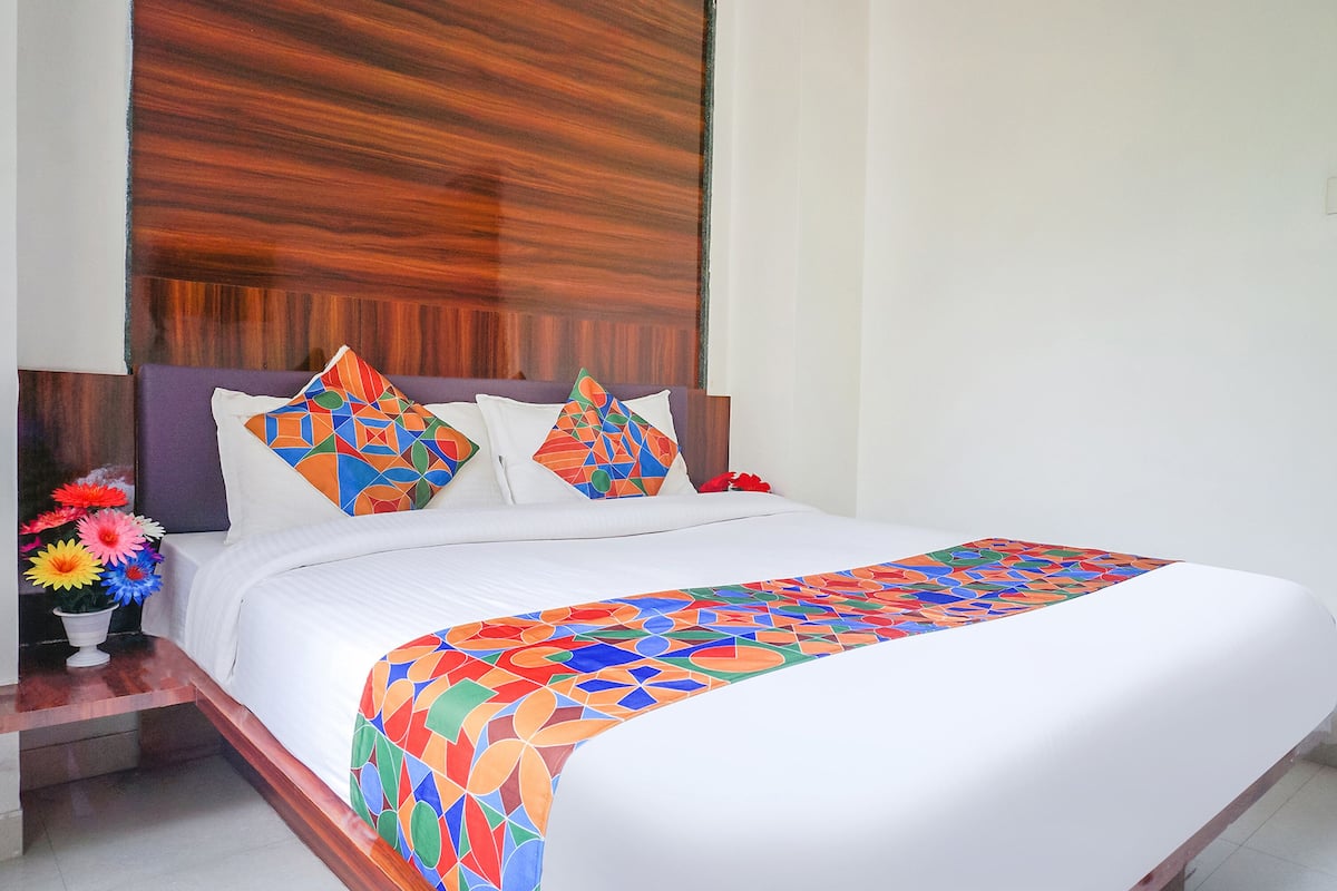 Deluxe Room | Egyptian cotton sheets, premium bedding, in-room safe, free WiFi