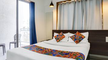 Egyptian cotton sheets, premium bedding, in-room safe, free WiFi