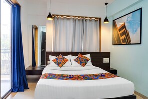 Egyptian cotton sheets, premium bedding, in-room safe, free WiFi - Fabhotel The Corporate Hub (Pune)