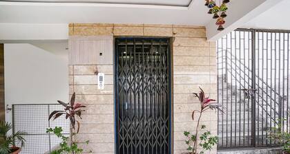Fabhotel Ratna Palace