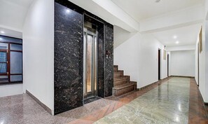 Lobby - Fabhotel Prime Grand Ali (Srinagar)