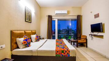 Deluxe Room | Egyptian cotton sheets, premium bedding, in-room safe, free WiFi
