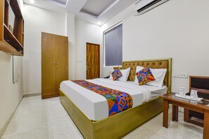 ห้องพรีเมียม | ผ้าปูที่นอนฝ้ายอียิปต์, เครื่องนอนระดับพรีเมียม, ตู้นิรภัยในห้องพัก