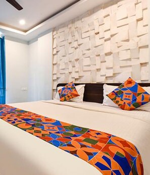 Egyptian cotton sheets, premium bedding, in-room safe, free WiFi - FabHotel Arambol Inn (Arambol)
