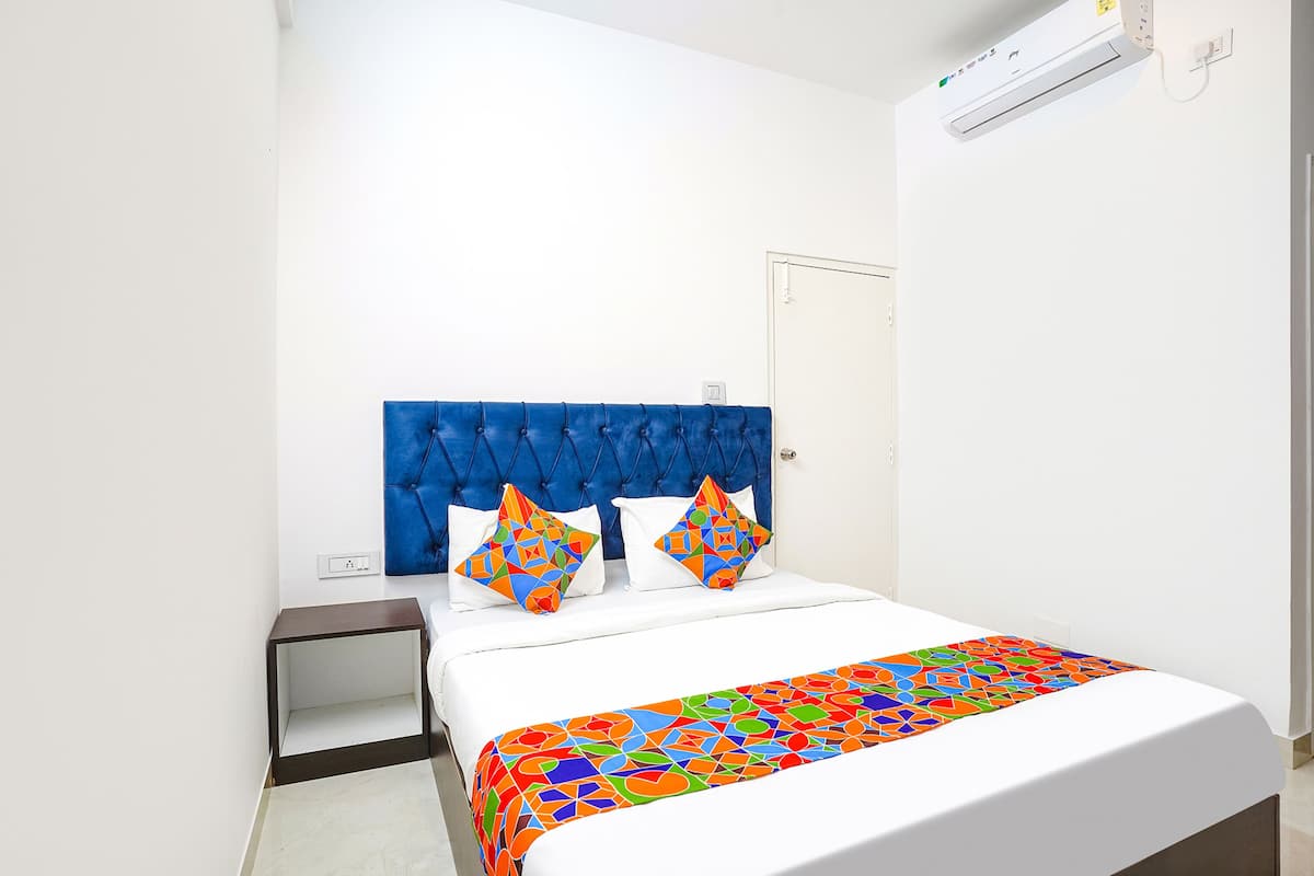 Deluxe Room | Egyptian cotton sheets, premium bedding, in-room safe, free WiFi