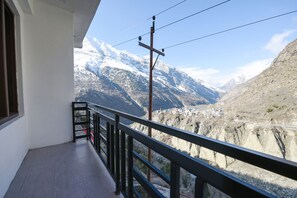 Balcony - Fabhotel Paradise Guest House (Keylong)