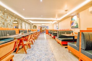 Restaurant - Fabhotel Ashirwad (Saligao)