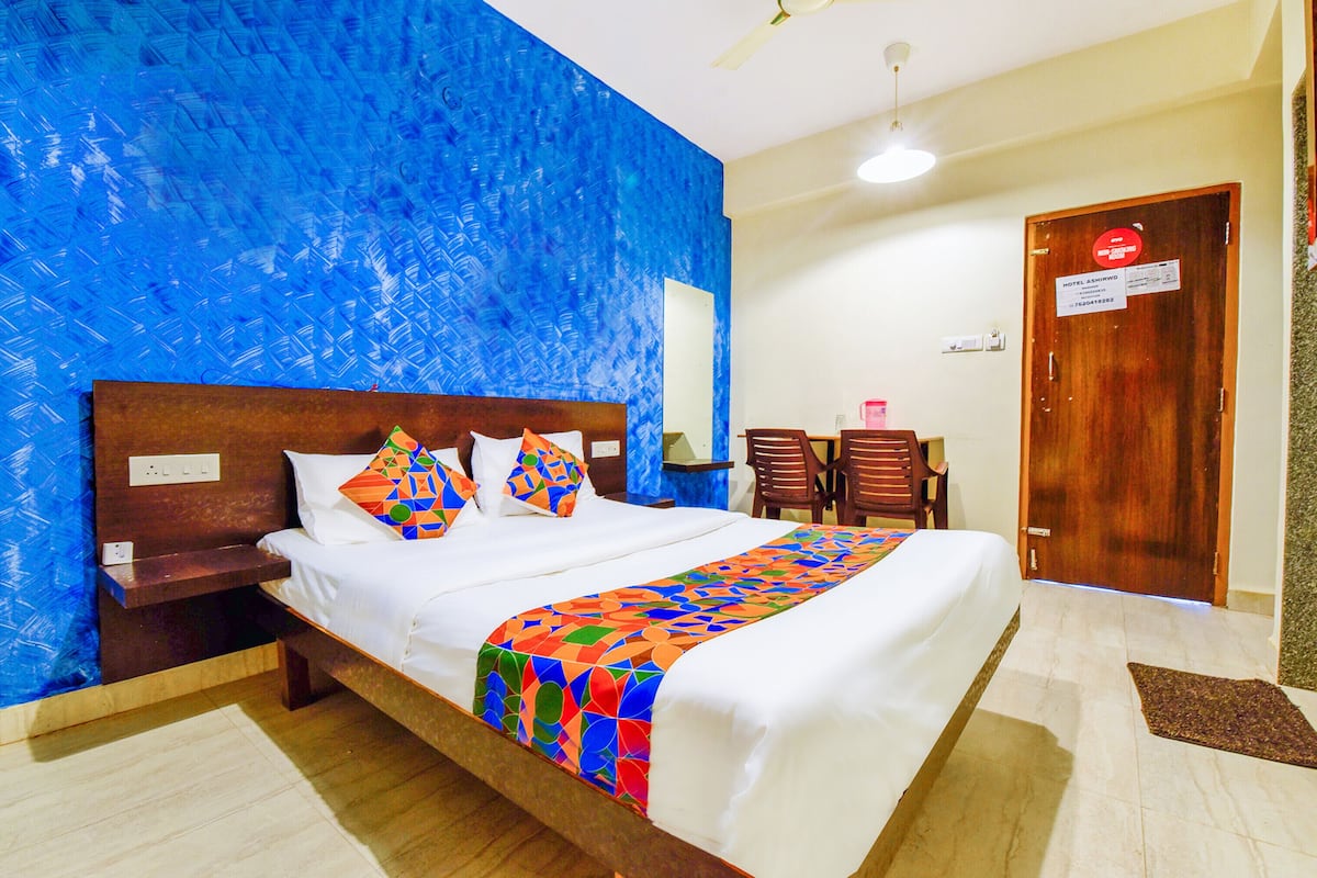 Deluxe kamer | Lakens van Egyptisch katoen, luxe beddengoed, een kluis op de kamer