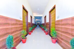 Lobby - Fabhotel V Five (Jaipur)