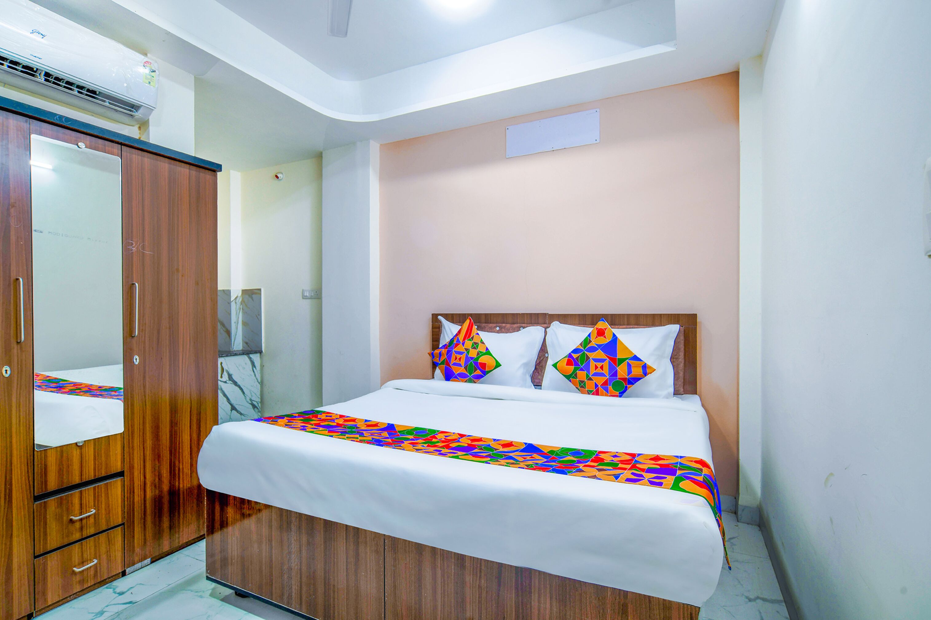 埃及棉床單、高級寢具、客房內保險箱、免費無線上網