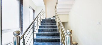 ฟาบโฮเทล โลห์การ์ อินน์