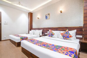 Family Room | Egyptian cotton sheets, premium bedding, in-room safe, free WiFi - Fabhotel Awadhvue (Indore)