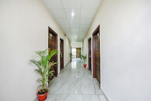Lobby - FabExpress Sunrise Sector 51 (Noida)