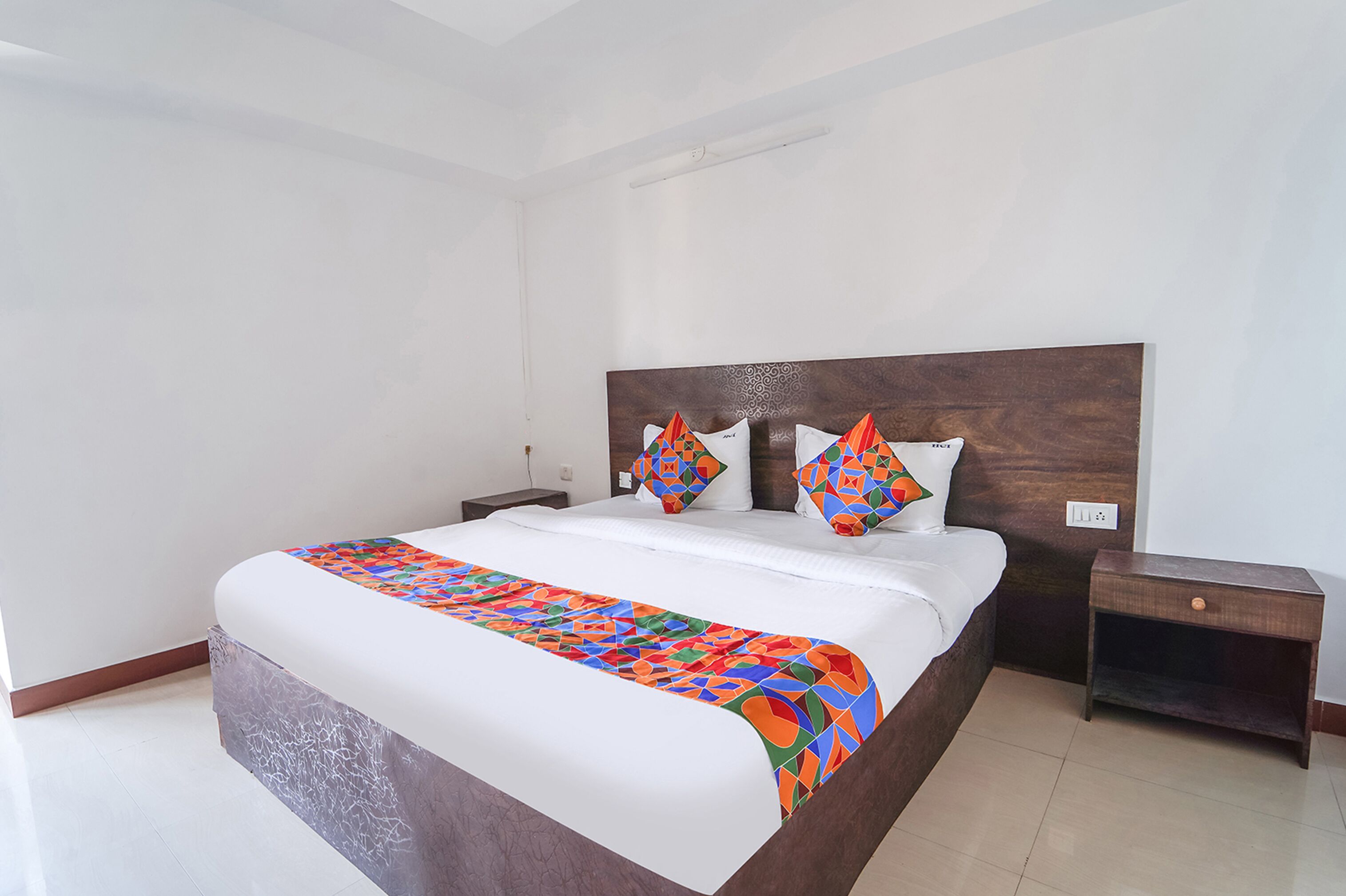 Egyptian cotton sheets, premium bedding, in-room safe, free WiFi