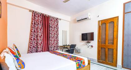 FabExpress Westend Inn