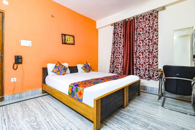 FabExpress Westend Inn