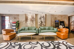 Lobby sitting area - Fabhotel Prime Svm Grand (Hyderabad)