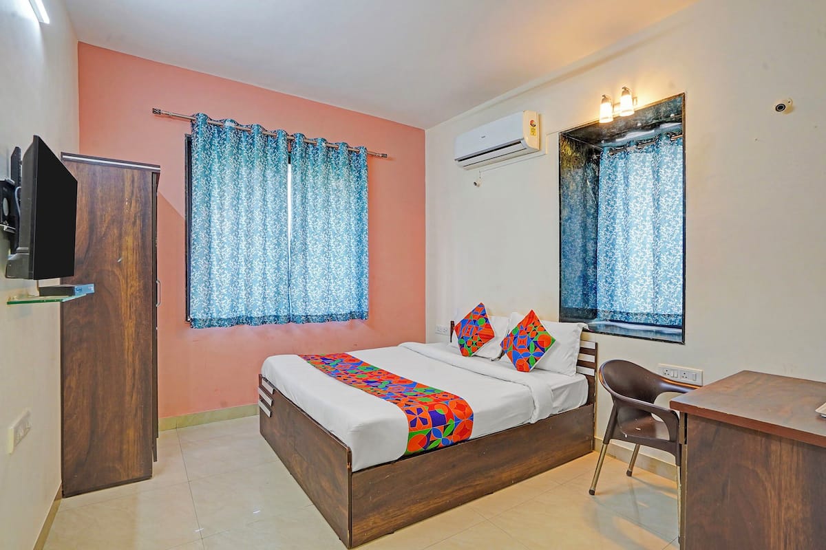 Deluxe Room | Egyptian cotton sheets, premium bedding, in-room safe, free WiFi