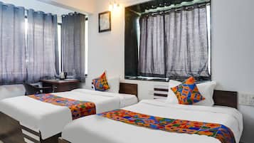 Egyptian cotton sheets, premium bedding, in-room safe, free WiFi