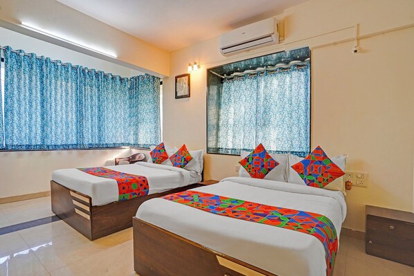 Egyptian cotton sheets, premium bedding, in-room safe, free WiFi - FabHotel Kohinoor Residency I (Pune)