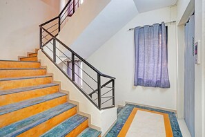 Lobby - FabHotel Kohinoor Residency I (Pune)