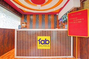 Reception - FabHotel Kohinoor Residency I (Pune)