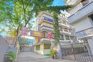 Exterior - FabHotel Kohinoor Residency I (Pune)