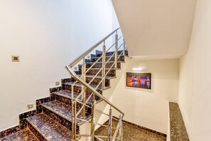 Lobby - Fabexpress Ganges Pride (Haridwar)