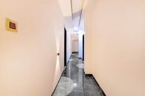 Lobby - Fabexpress Ganges Pride (Haridwar)