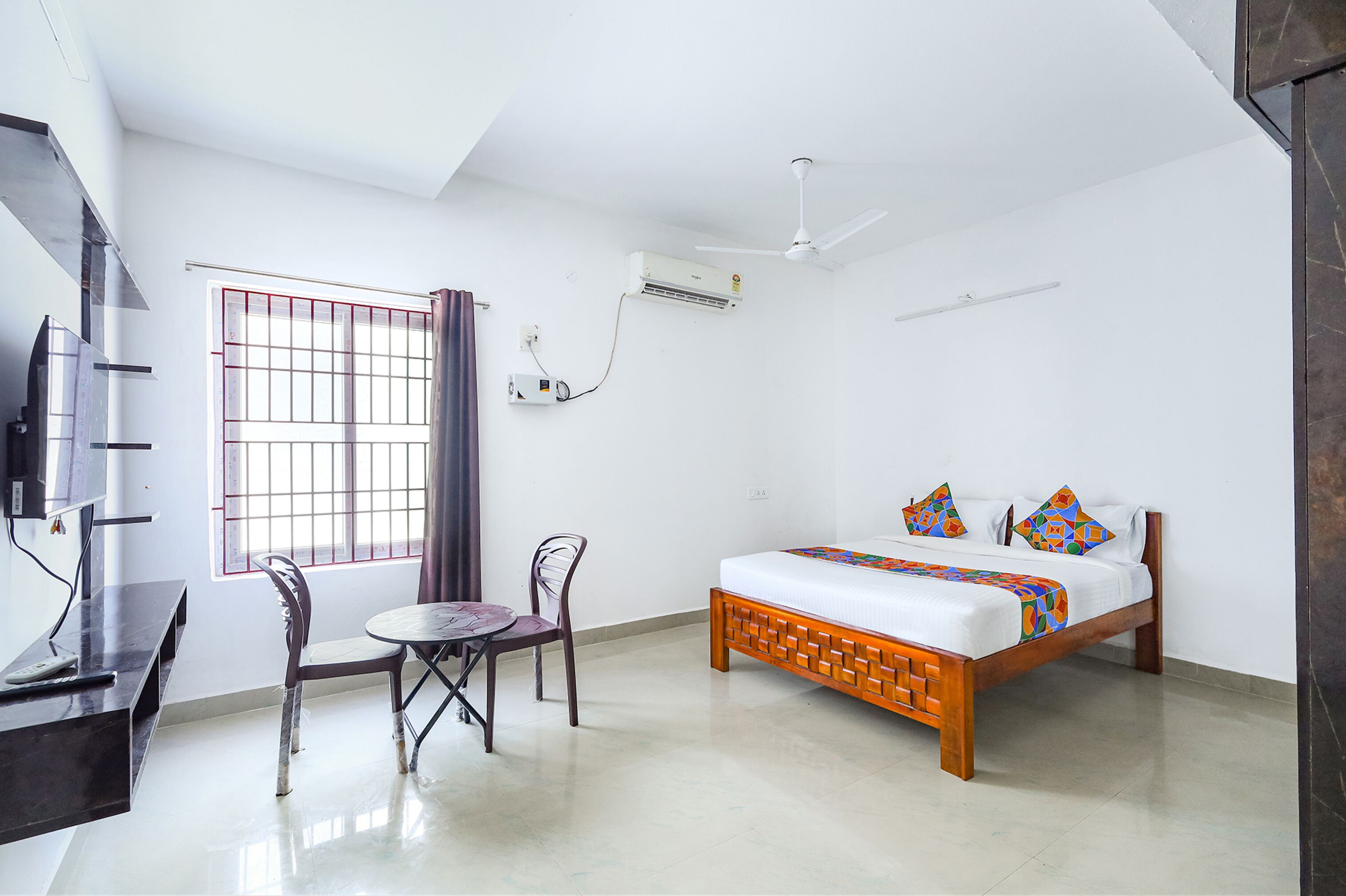 Egyptian cotton sheets, premium bedding, in-room safe, free WiFi