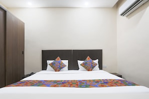 Habitación Deluxe | Sábanas de algodón egipcio, ropa de cama de alta calidad, caja fuerte