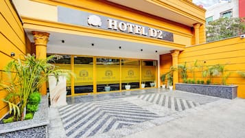 Pintu masuk hartanah