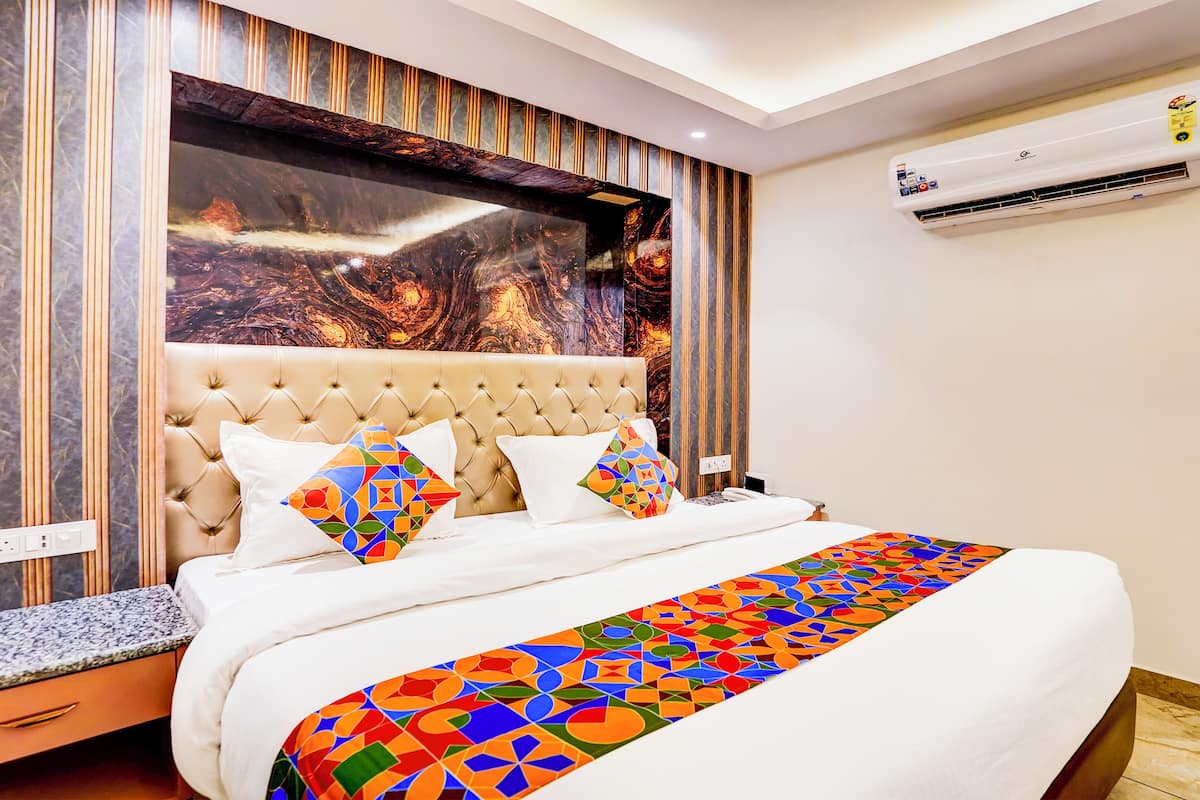 Deluxe Room | Egyptian cotton sheets, premium bedding, in-room safe, free WiFi