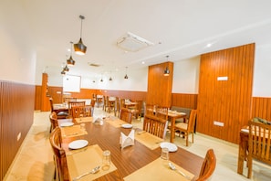 Restaurant - Fabhotel Prime Victoria Regency (Mohali)