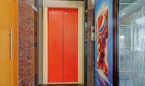 Elevator - Fabexpress Sakthi Inn (Chennai)