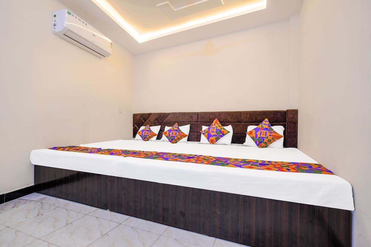 Habitación familiar, 1 cama de matrimonio grande | Sábanas de algodón egipcio, ropa de cama de alta calidad, caja fuerte