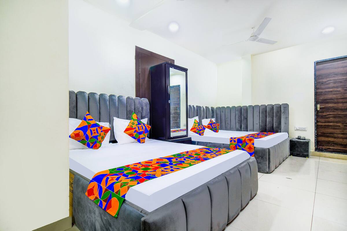 Family Room, 1 King Bed