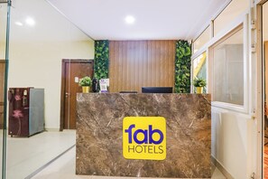 Reception - FabHotel Blue Spring (Hyderabad)
