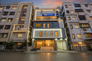 Exterior - FabHotel Starhood (Hyderabad)