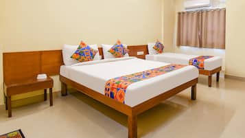 Egyptian cotton sheets, premium bedding, in-room safe, free WiFi
