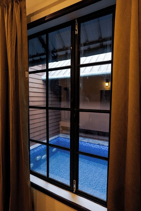 Honeymoon Cottage