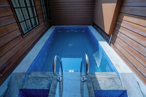 Honeymoon Cottage | 1 bedroom, minibar, desk, soundproofing
