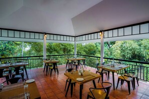Dining - The Hive Wayanad By Kondody Hotels (Vythiri)