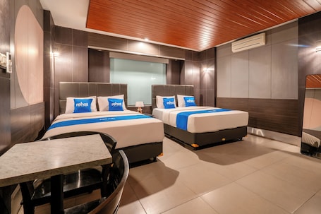 Family Room | Free WiFi, bed sheets, wheelchair access. Rehat at Dago Sky